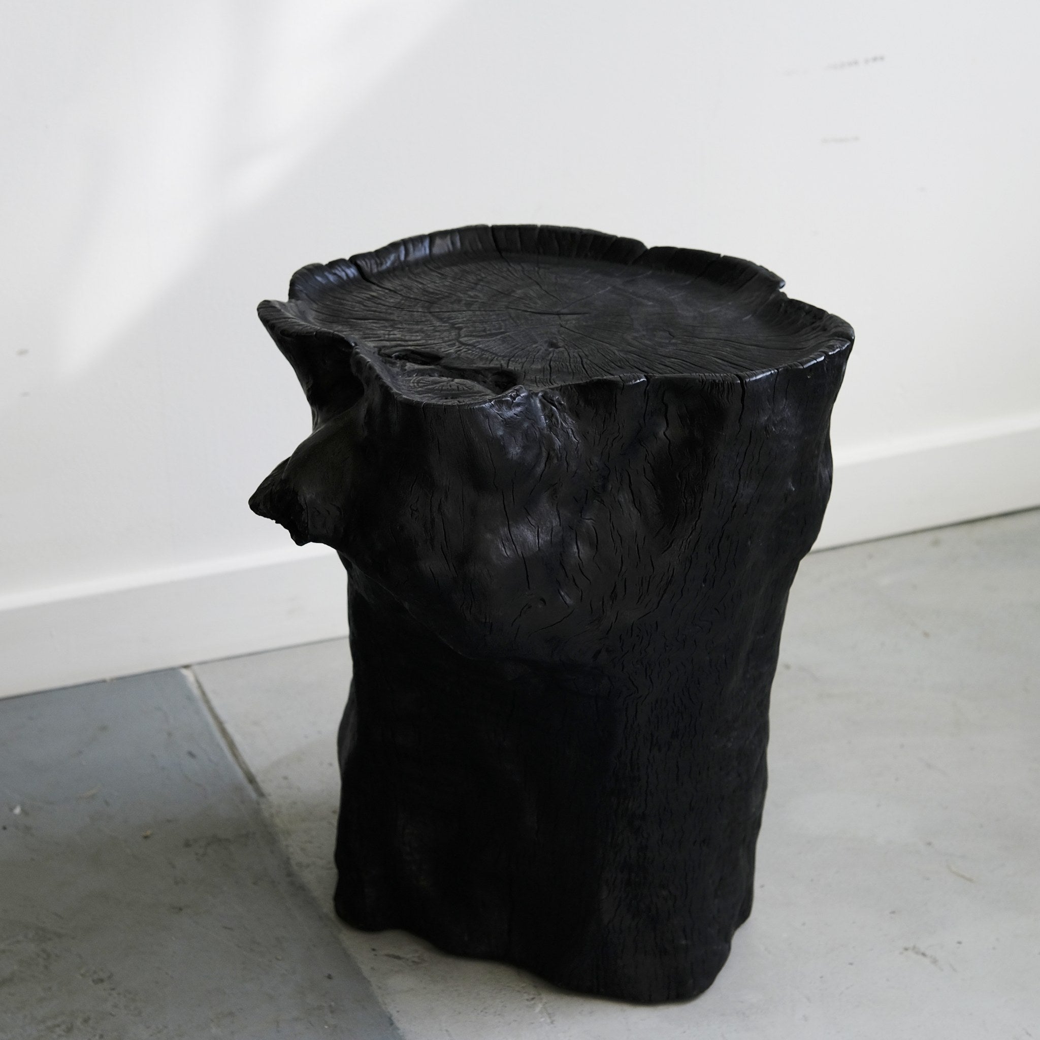 Forest side table, charred suar wood - Hand and Ember