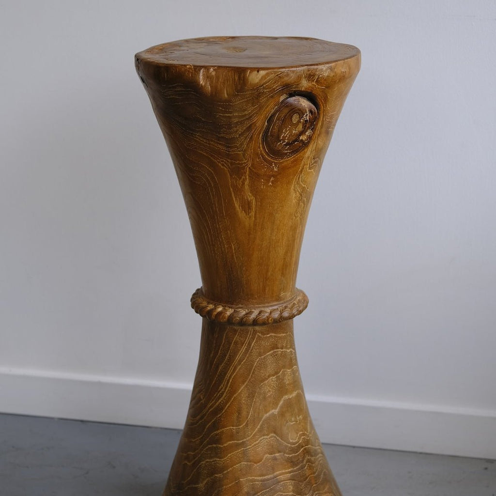 Pedestal with hand-carved rope detail, aged teak wood - Hand and Ember