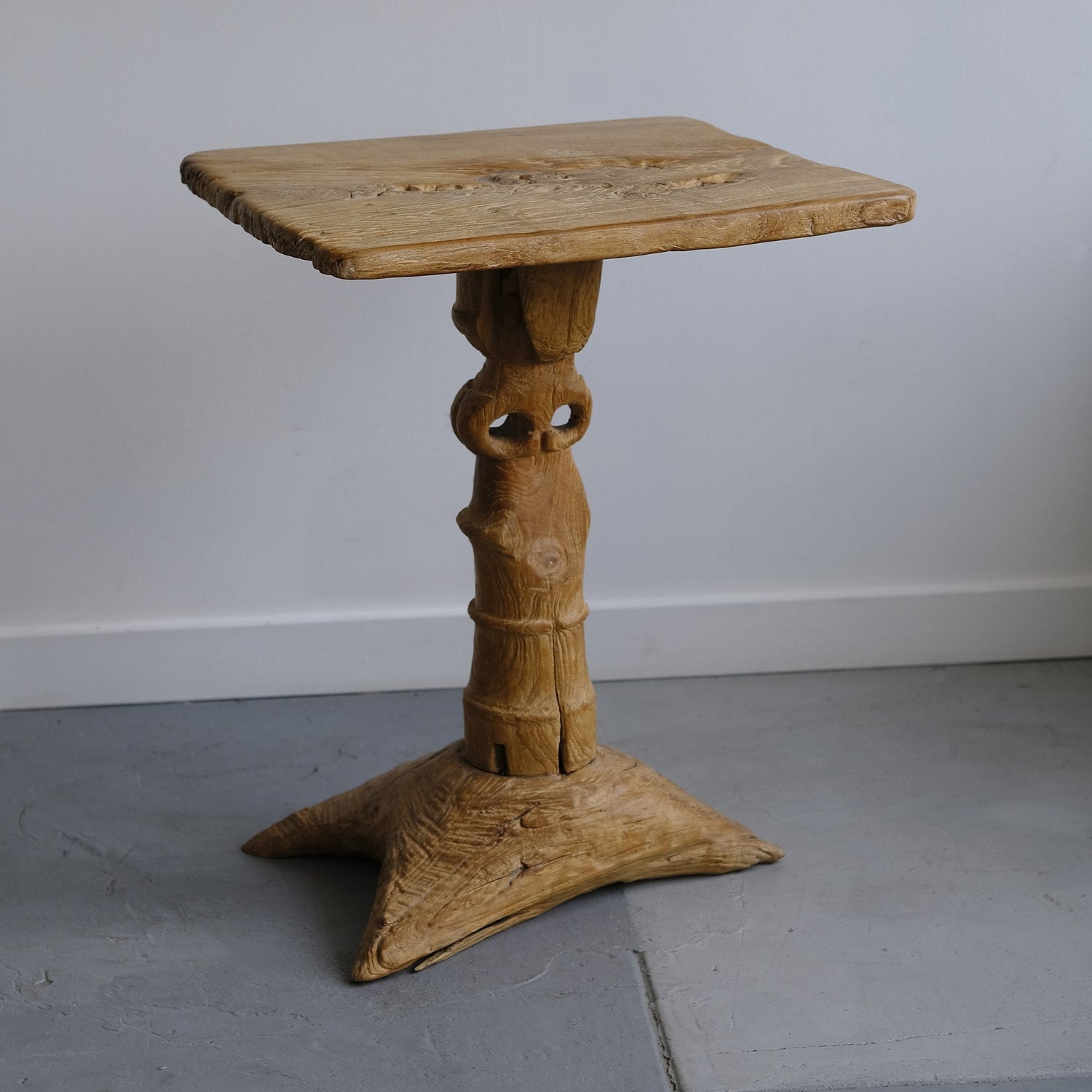 Sculptural table, aged teak wood - Hand and Ember