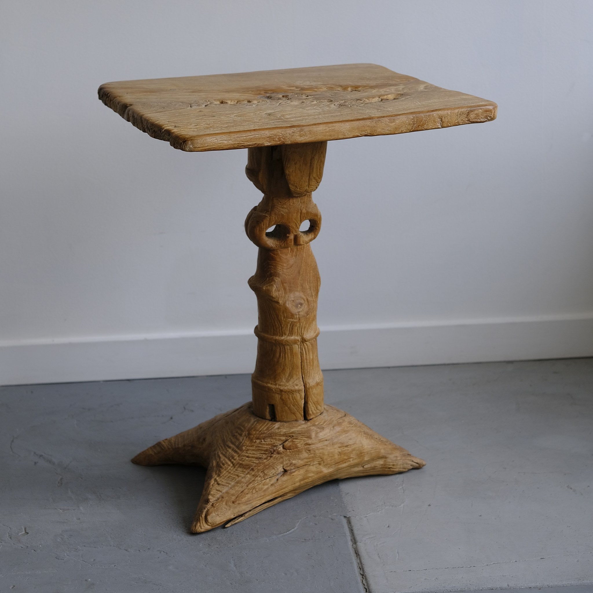 Sculptural table, aged teak wood - Hand and Ember